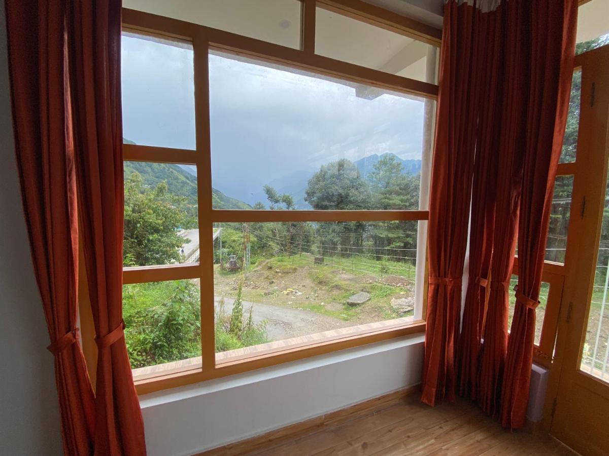 Hotel Mansarovar Inn Munsyari Екстериор снимка